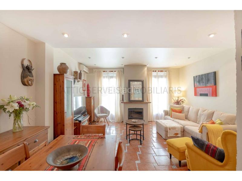 Foto fa95218f-bb1d-48e4-8b5b-d353b2179538. Casa preciosa casa en venta en el centro , 3 habitaciones, sala polivalente de 38m, patio de 45m, terraza y gar en Sentmenat