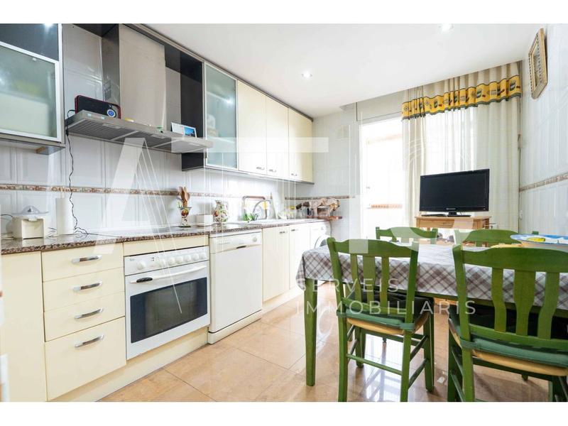 Foto 03d4e169-8fe9-41f4-9316-0162259fbb96. Pis amb calefacció aparcament a Creu de Barberà Sabadell