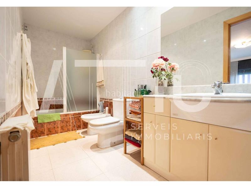 Foto 6ed5101d-fc2a-4ecb-af44-c72ec7f37e49. Pis amb calefacció aparcament a Creu de Barberà Sabadell