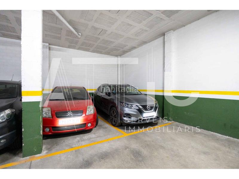 Foto 9f7733de-64dd-4f12-baea-44ba2ed9abe2. Pis amb calefacció aparcament a Creu de Barberà Sabadell