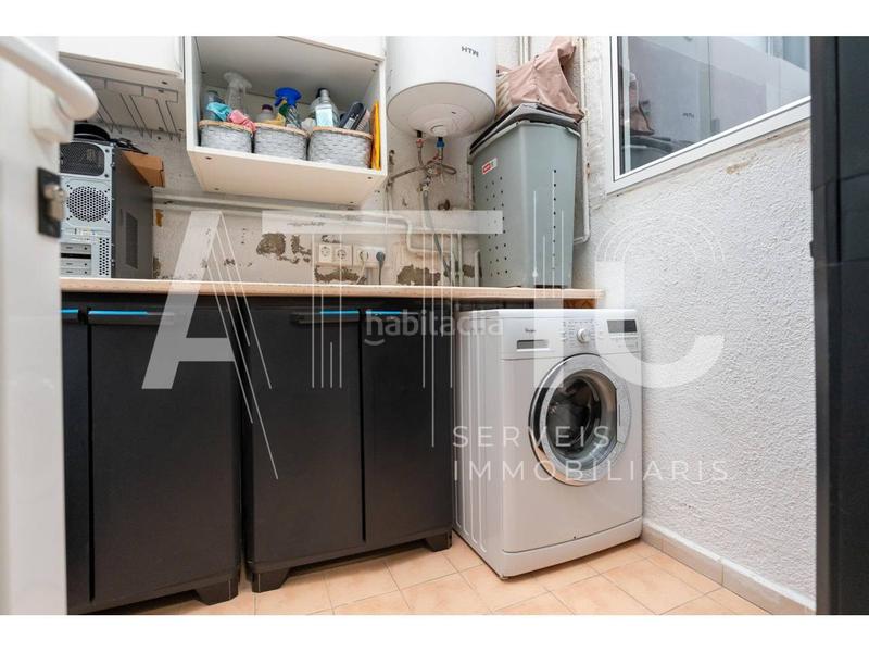 Foto 69449750-dd39-45d8-9af0-ea30baebc8f9. Casa  en venta en la Creu de Barberàrománica con espectacular garaje, 3 habitaciones y 3 terrazas en Sabadell