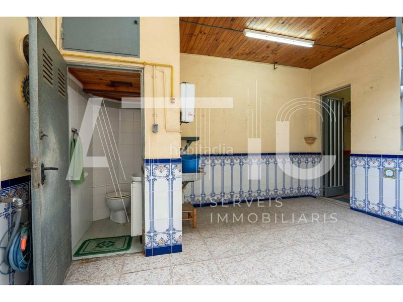 Foto 0146df1c-ddef-410b-9d61-9401186631bc. Chalet mit parking in Centre Sabadell