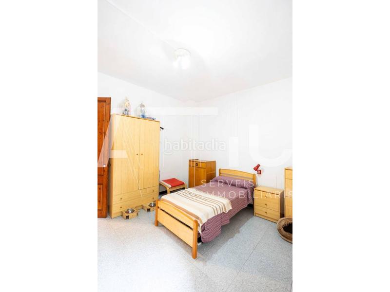 Foto 14cfeffa-133e-47b4-8ded-bea3313a5968. Chalet mit parking in Centre Sabadell