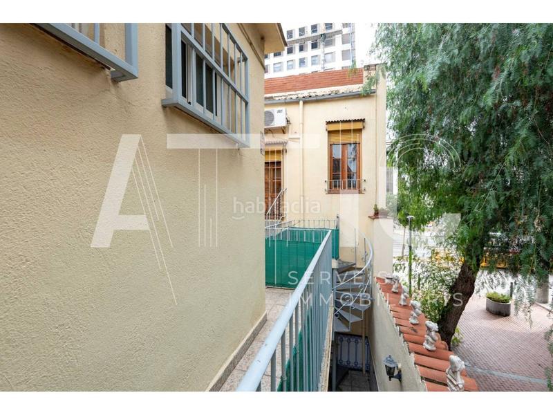 Foto 1768cd40-12bb-41bb-978a-8075358da39a. Chalet mit parking in Centre Sabadell