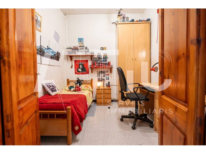 Foto 2427b827-3558-4328-82b4-c8d0b5b93936. Chalet mit parking in Centre Sabadell