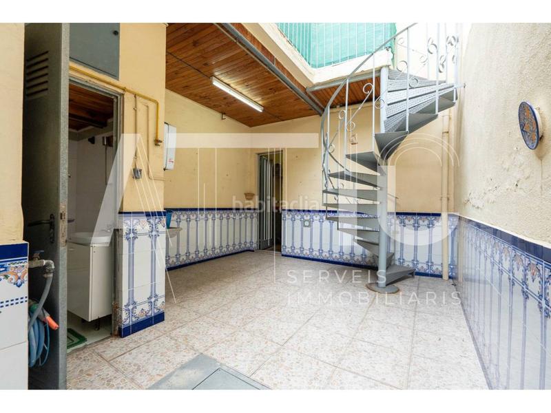 Foto 51584d59-4106-4ec7-9a21-585f689044cd. Chalet mit parking in Centre Sabadell