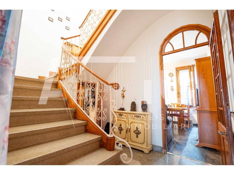 Foto 694cf6a9-6f8e-43e3-9f75-a8676d3e22a4. Chalet mit parking in Centre Sabadell