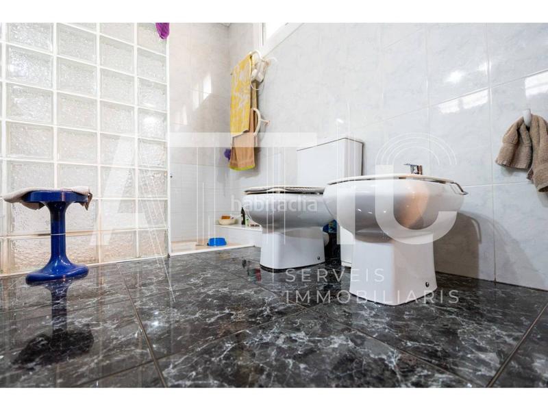 Foto 7c3e98d4-152f-4b8f-b4f4-92e895e57587. Chalet mit parking in Centre Sabadell