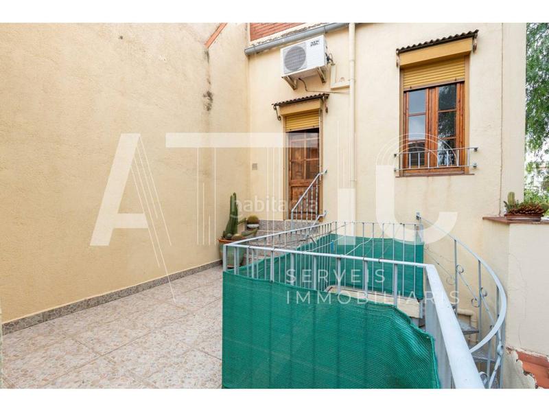 Foto 93bcedcf-ca59-4376-8b96-e901f19df0cc. Chalet mit parking in Centre Sabadell