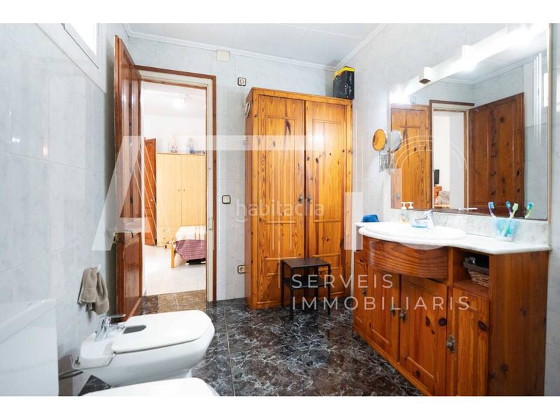 Foto a132f869-41dd-49b7-b702-7c93a434bc4f. Chalet mit parking in Centre Sabadell