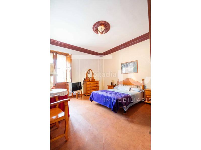 Foto eb77b6c0-00b0-4a62-943f-8f571760a95c. Chalet mit parking in Centre Sabadell