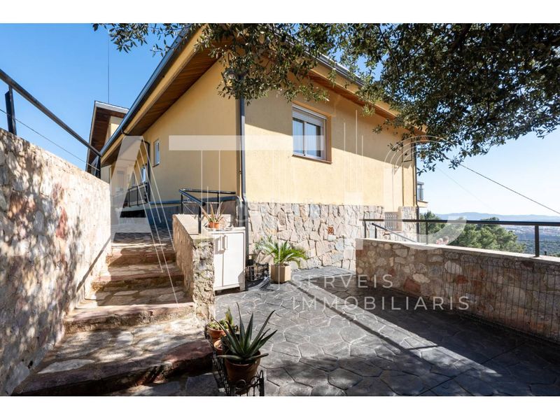 Foto 0effe8a3-57d1-4b59-baf3-48b30f5bf34e. Casa amb calefacció aparcament a El Racó-Sant Feliu del Racó Castellar del Vallès