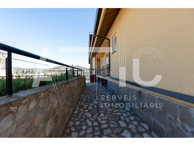 Foto f81affa3-7525-43b2-95a8-672a2eb79884. Casa amb calefacció aparcament a El Racó-Sant Feliu del Racó Castellar del Vallès