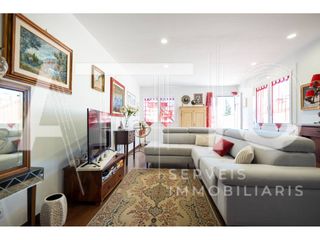 Casa  Calle santander. Casa en venta en terrassa, completamente reformada, 3 habitacion