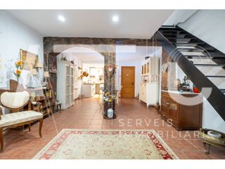 Casa  Calle santander. Casa en venta en terrassa, completamente reformada, 3 habitacion