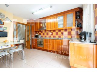 House  Calle pintor pradilla. Casa en venta en gràcia, 3 habitaciones, patio y garaje para 3 c