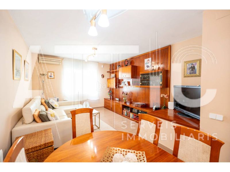Foto 04942b28-8786-4ed8-80da-0fa9b6f78aab. Casa con riscaldamento parcheggio in Gràcia Sabadell