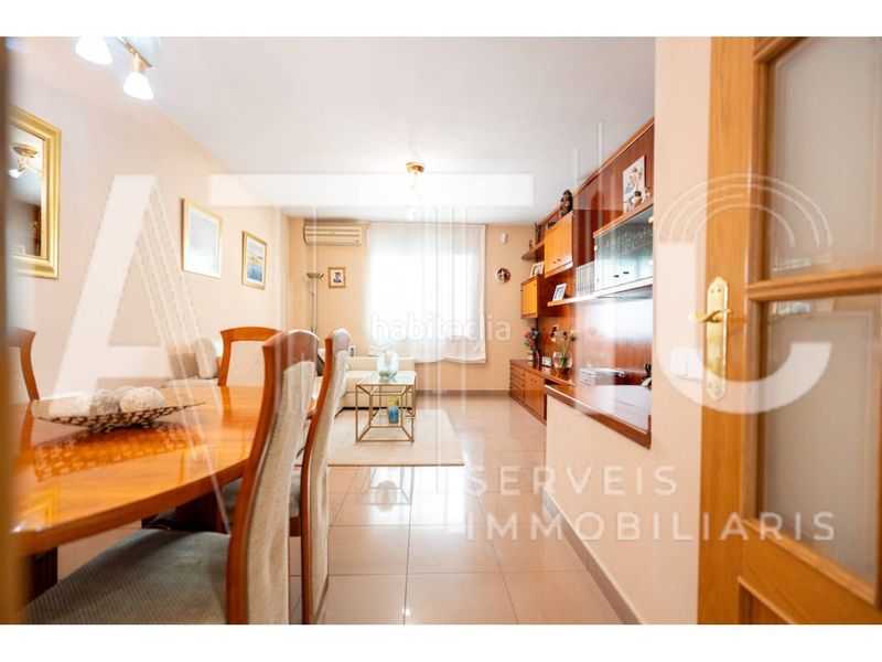 Foto 5aa7373c-c484-44a7-b609-89cd3f6e91e4. Casa con riscaldamento parcheggio in Gràcia Sabadell