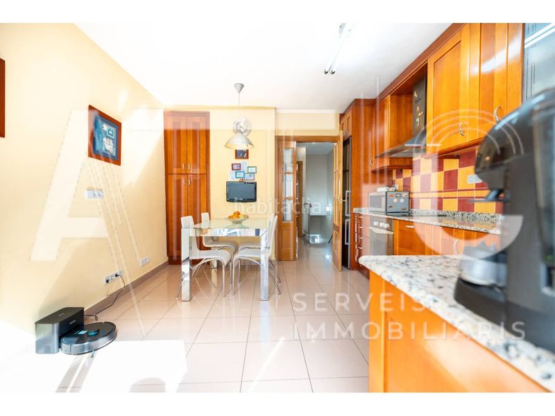 Foto c2ea00c7-4f6d-4b87-9941-bcb37cc2f8e5. Casa con riscaldamento parcheggio in Gràcia Sabadell