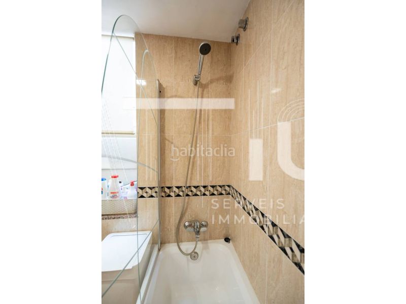 Foto d511b2aa-a523-44cb-9a4b-c1a3720f463f. Casa con riscaldamento parcheggio in Gràcia Sabadell