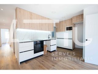 Appartement  Calle verge de montserrat. Pisazo de 4 habitaciones en ripollet completamente reformado  co