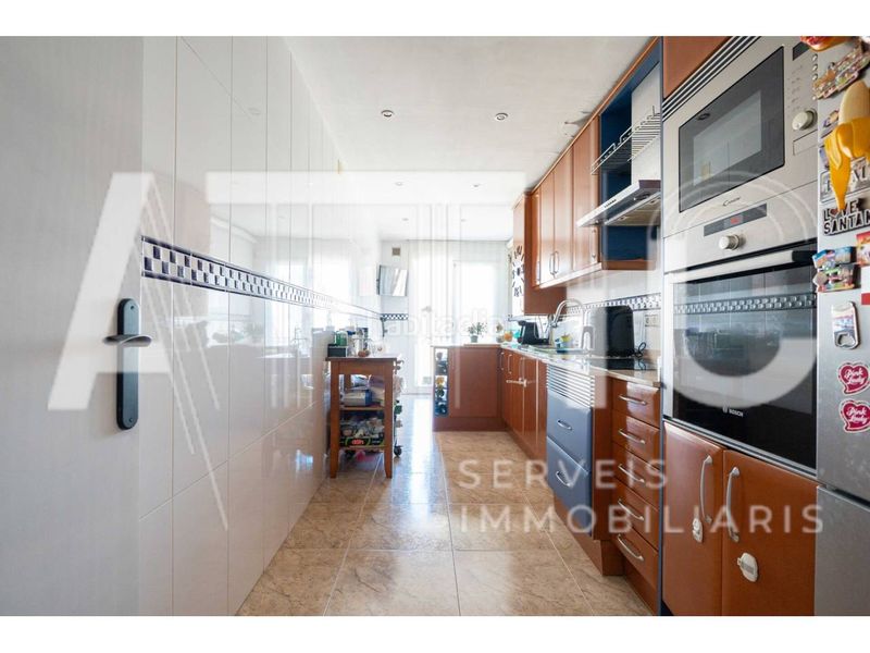 Foto b82e2d7f-2648-4df6-b0a9-b8eab52f5baf. Apartament amb calefacció a Creu Alta Sabadell