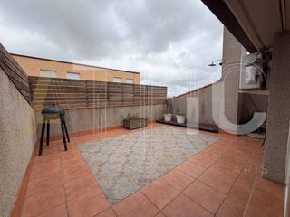 Pis  Calle madrazo. Ático dúplex en can rull, 3 habitaciones, 2 balcones, terraza de