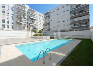 Pis  Carretera barcelona. Piso en el centro de sabadell, piscina comunitaria, 3 h, 2 baños