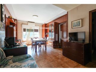 Piso  Calle marina. Piso en venta en poblenou, 3 habitaciones con balcón y ascensor