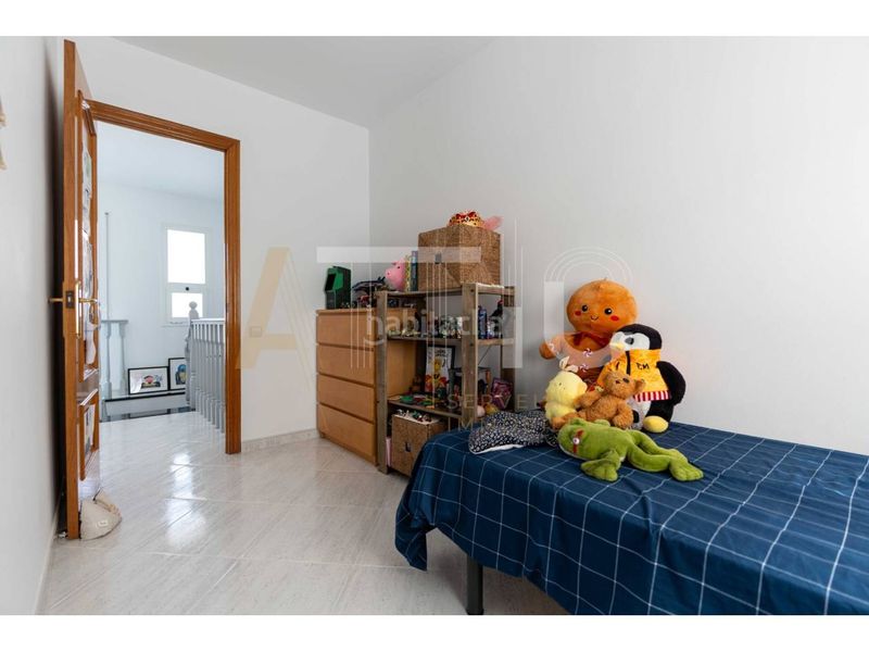 Foto 4f24e068-e555-4815-9844-4a20743a84fe. Casa amb calefacció aparcament a Gràcia Sabadell
