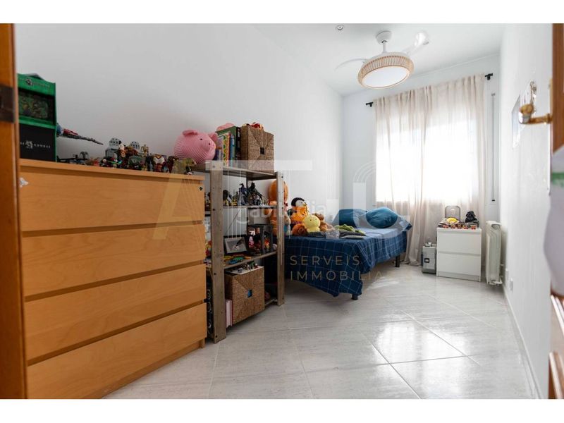 Foto 7bffd1f1-329d-4e54-a75e-ff74b4142951. Casa amb calefacció aparcament a Gràcia Sabadell