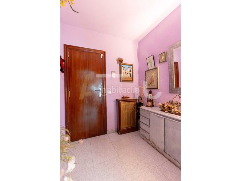 Foto bfbce4ae-2e82-44f8-a7d6-805abe2122d2. Flat with heating parking in Concòrdia Sabadell