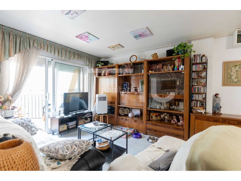 Foto d7519808-e36d-4ca3-988f-820d2a99aa82. Flat with heating parking in Concòrdia Sabadell