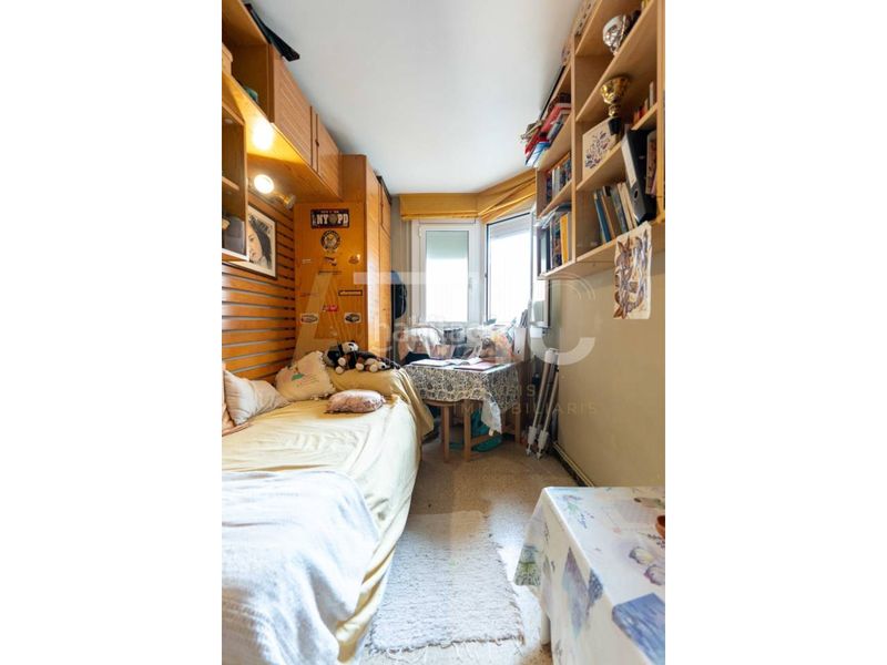 Foto f398af35-74f1-4d2a-bbe5-1d94d8e0e49c. Flat with heating parking in Concòrdia Sabadell