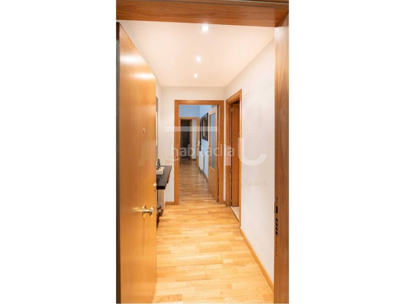 Foto 186b9b56-9a00-4347-be4e-ede851f7d115. Flat with heating parking in Gràcia Sabadell
