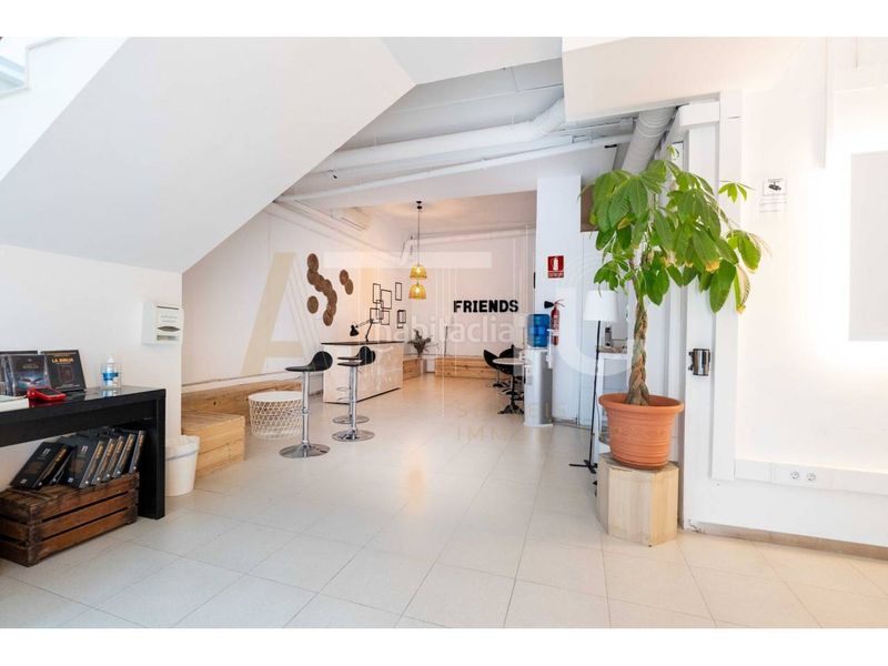 Foto 1fd68995-042d-4d98-8275-13071757ab52. Local comercial a Campoamor Sabadell