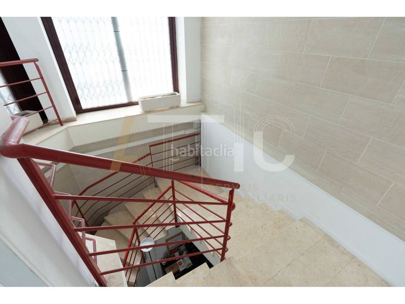 Foto 3f2543a6-64ef-46e6-8f7b-04fb79b0773d. Local comercial a Campoamor Sabadell