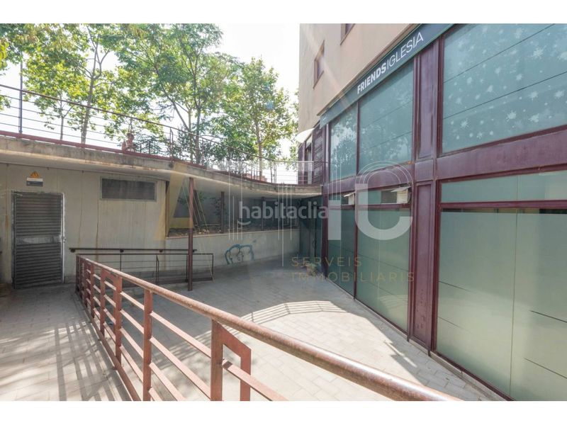 Foto ac12bb54-e770-4b0a-a522-d5b42eebe852. Local comercial a Campoamor Sabadell