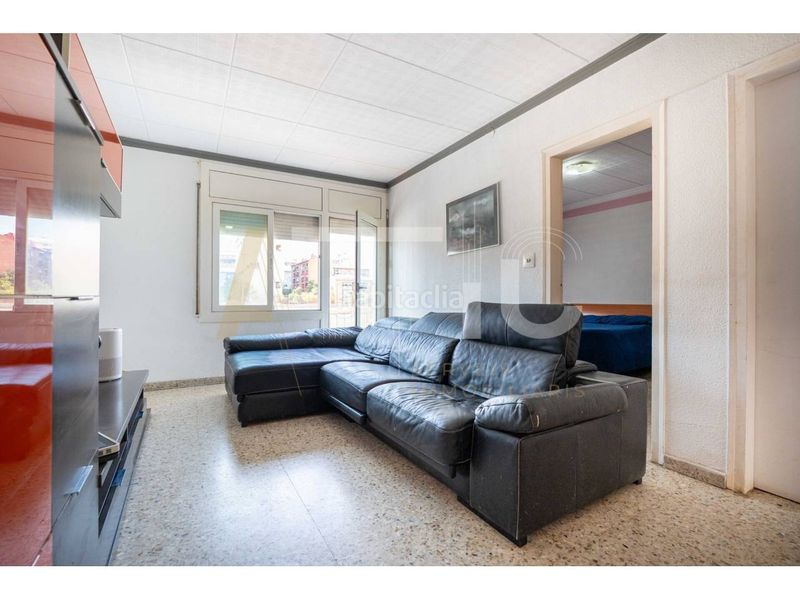 Foto d0f3040a-dd51-4500-8dea-956408d5ebd7. Casa amb calefacció aparcament a La Plana del Pintor Sabadell