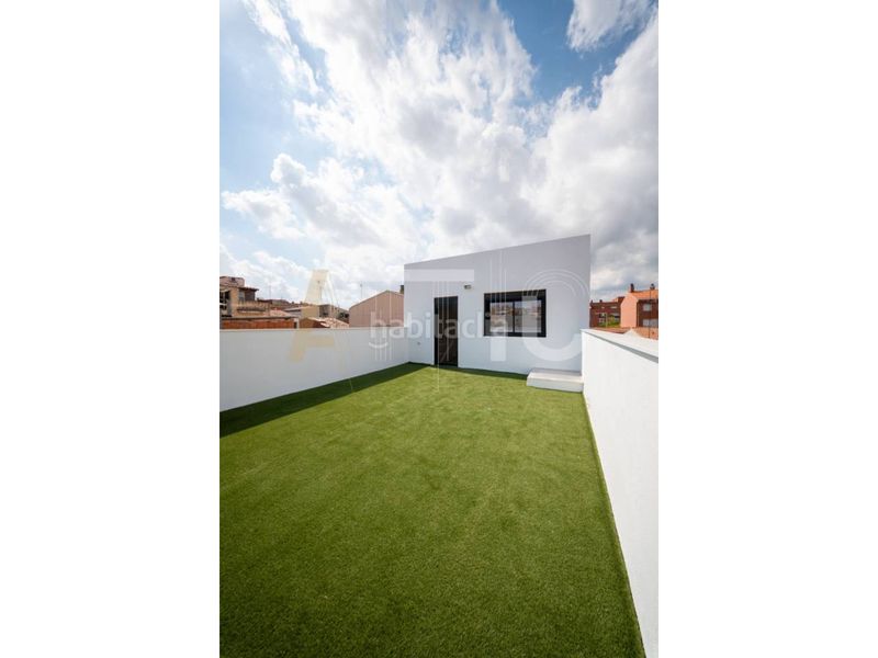 Foto c730ff71-1c65-469a-9eb3-466e0395435a. Haus mit heizung in Creu de Barberà Sabadell