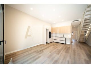 Maison  Calle salvador seguí. Espectacular casa bis en primera planta de diseño a estrenar! 3