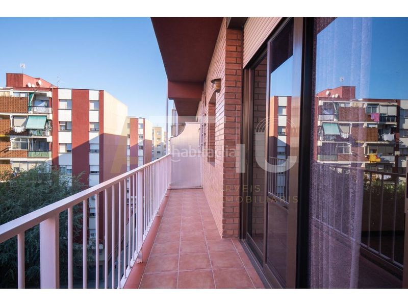 Foto 5004f25c-def0-4446-8c90-ee5ab2180fcf. Appartamento con riscaldamento parcheggio in La Verneda - La Pau Barcelona
