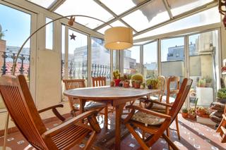 tic en Carrer del pintor vila prades 7. tico dplex con terraza de 30metros