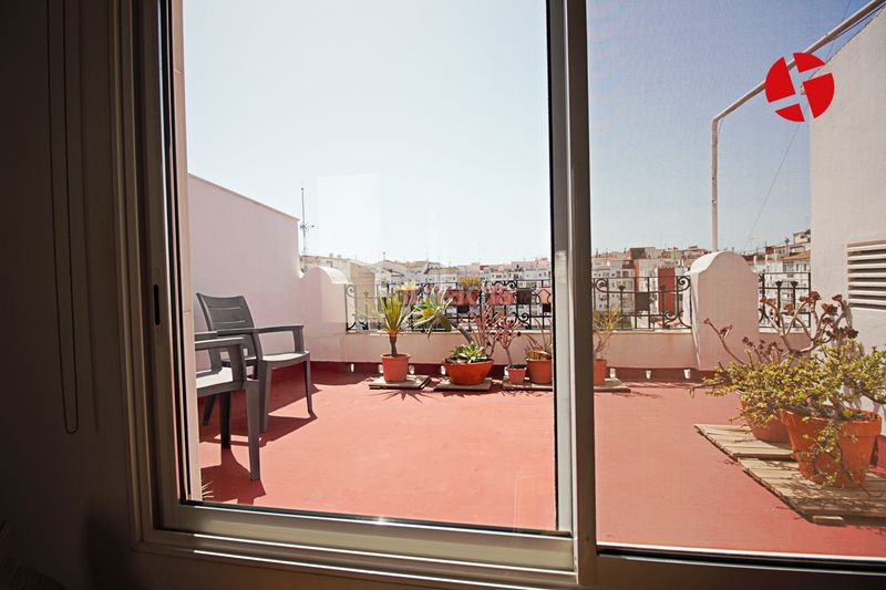 Foto d5b261f2-0e94-4c75-9fc4-2a2e89ebdc9b. Àtic amb calefacció a Russafa Valencia