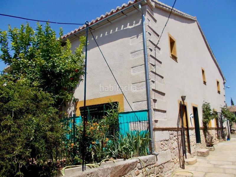 Foto f0cfb324-e657-4af8-a6bc-f308256dda8d. Masia a Valdeverdeja