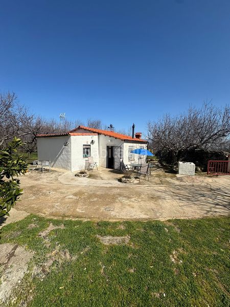 Foto d5acdfe8-22c0-4211-85bf-0c911b87d87c. Masia a Garganta la Olla