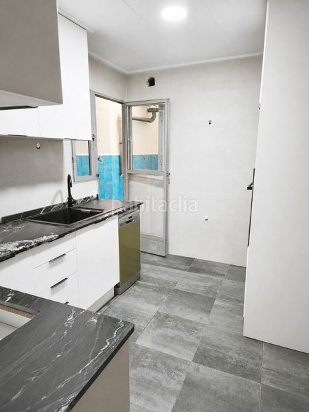 Foto 920da800-a46b-4dcd-9811-39780d4dce3e. Pis amb aparcament a Carlet