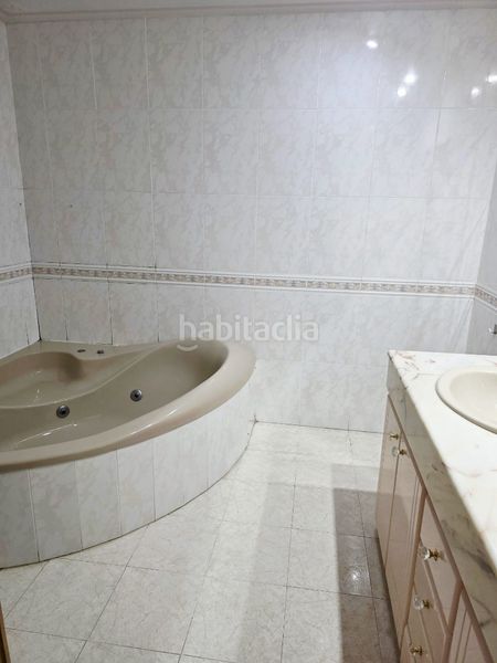 Foto 22bb1923-2047-43bd-ba2d-76465c20897c. Casa adossada amb aparcament a Pinedo Valencia