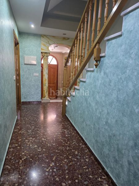 Foto ab64ab5d-2d4c-4cb1-a84e-258a6050c5b2. Casa adossada amb aparcament a Pinedo Valencia