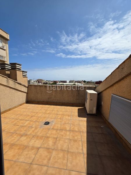 Foto ca880a3f-9bdb-4326-92d2-8022f743ff4b. Casa adossada amb aparcament a Pinedo Valencia
